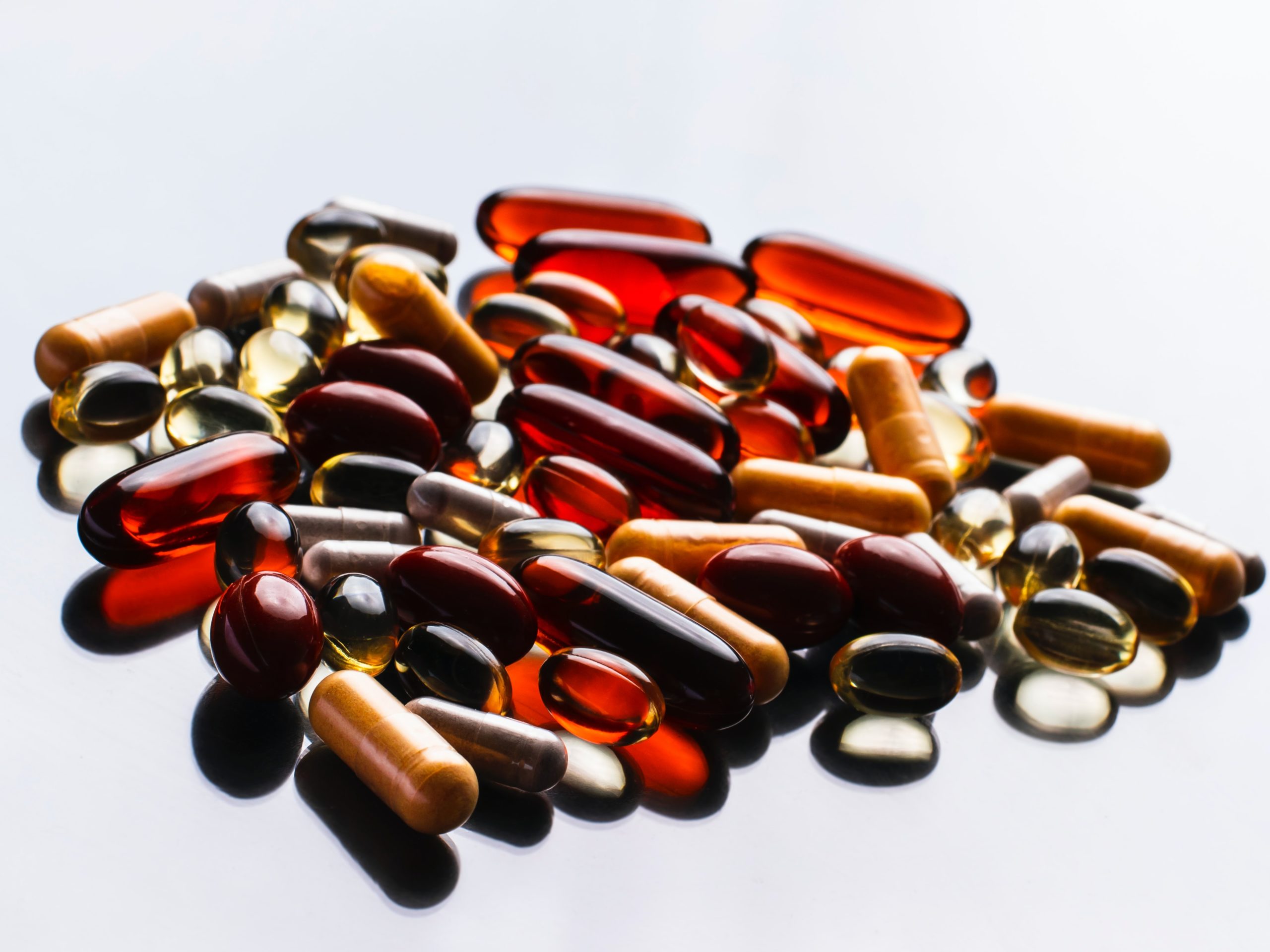 Read more about the article Are Dietary Supplements Unregulated and Dangerous?
